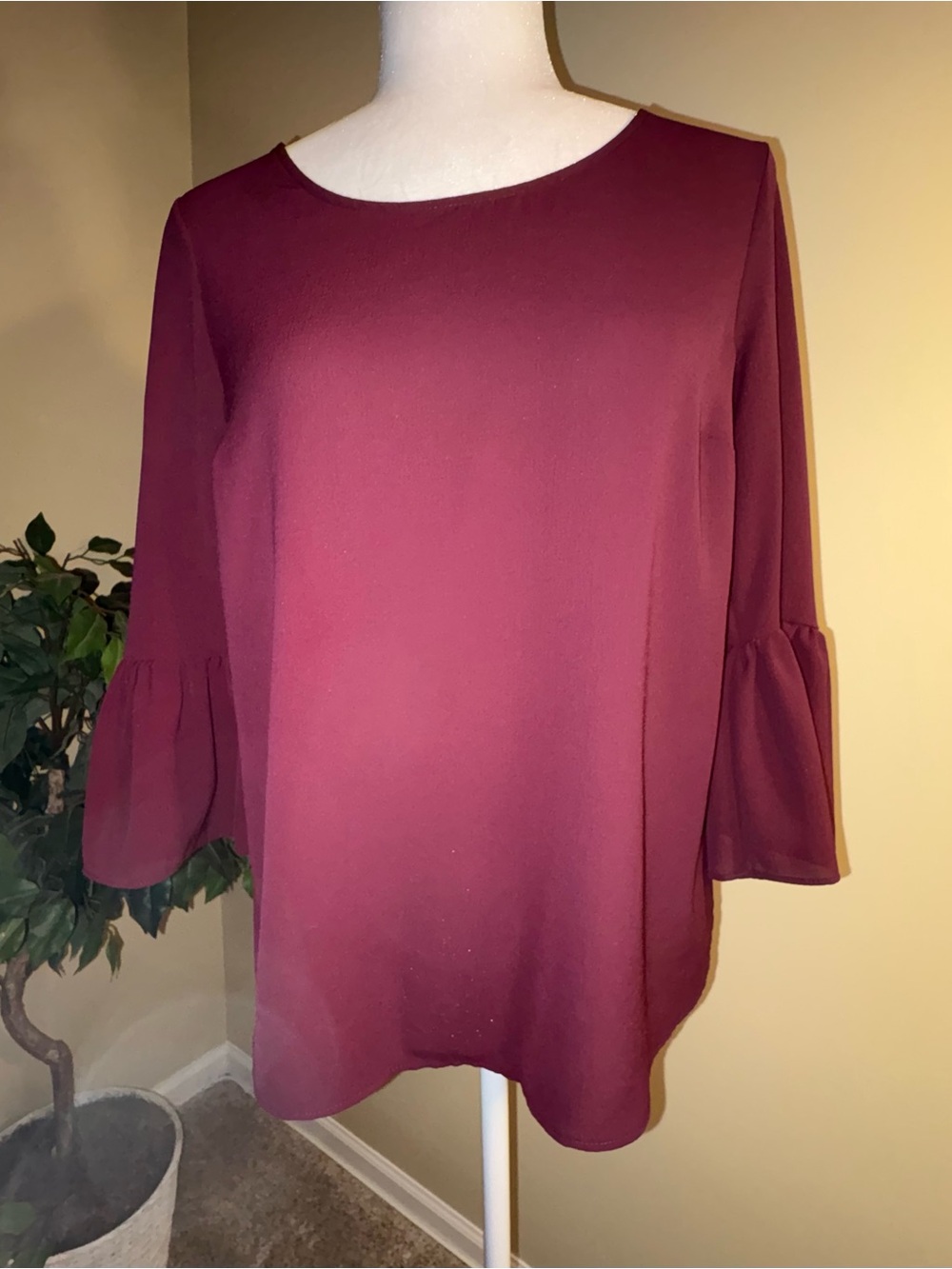 EUC Elle Blouse, Berry, Boat Neck, 2/3-Length Flounce Sleeves, Small or XS